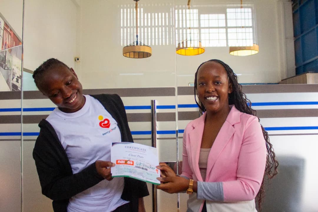 Sponsored students receiving end-of-term motivation gifts